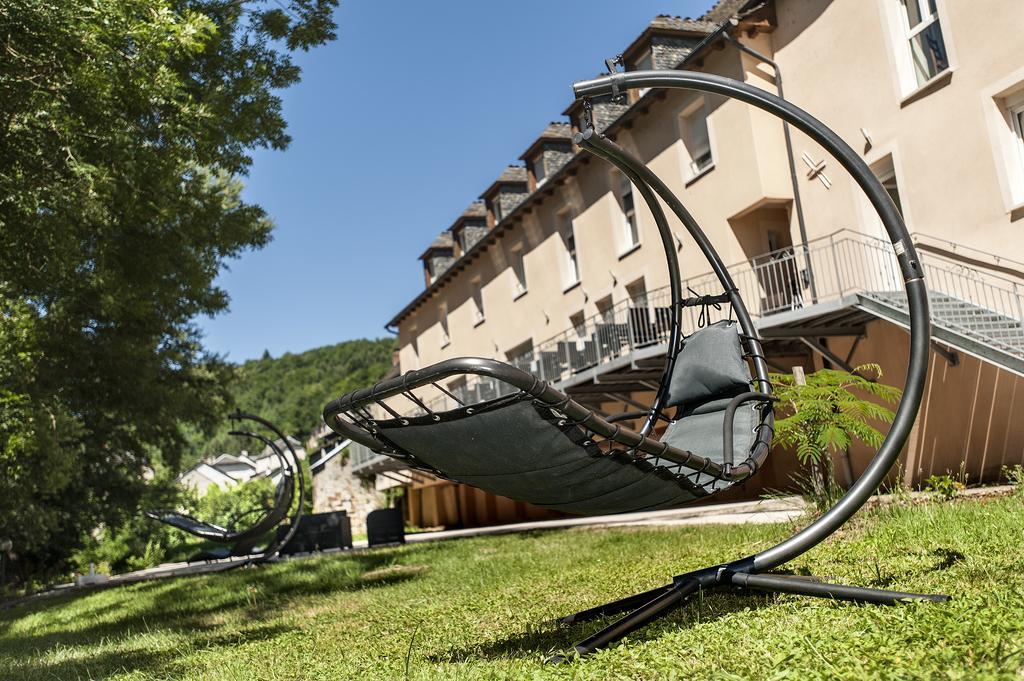Hotel Logis Restaurant Les 2 Rives - A75, En Bordure De Riviere